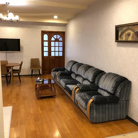 Apartments Armen Yerevan Exterior photo